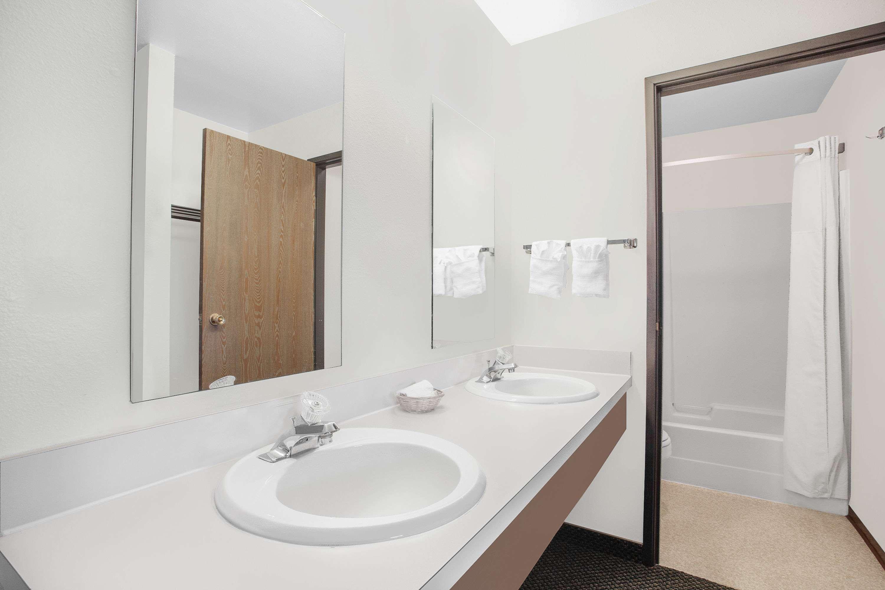 Fairbridge Inn & Suites Moscow - Pullman Buitenkant foto